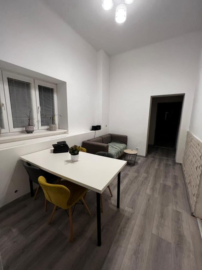 Mlynsky Ostrov Apartment 2 Zdice Bagian luar foto